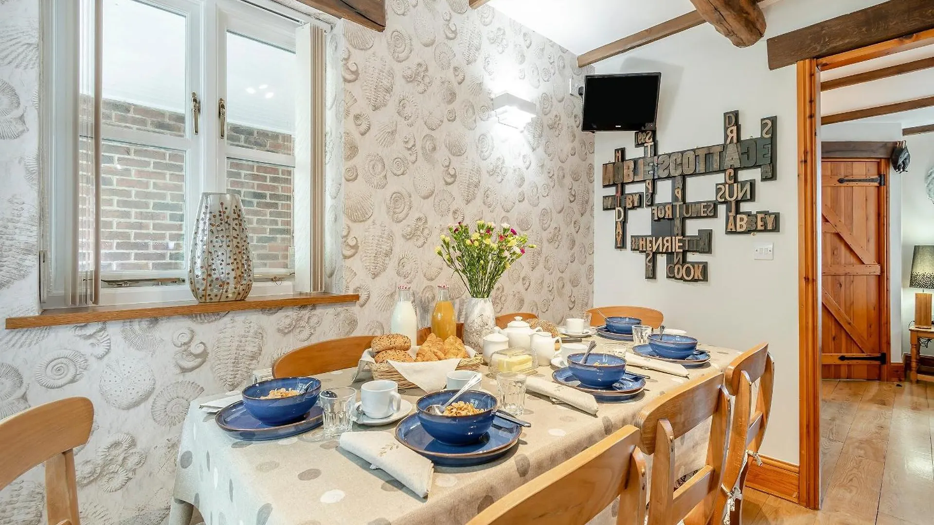 Nobles Cottage - Uk43351 Whitby Holiday home